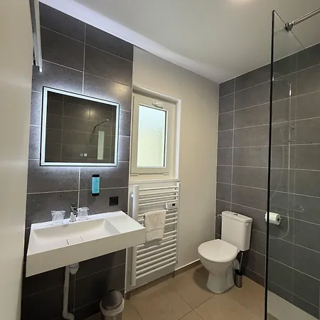 Le Moulin De Barette - Blavozy, 43700 Le Puy-en-velay Hotel